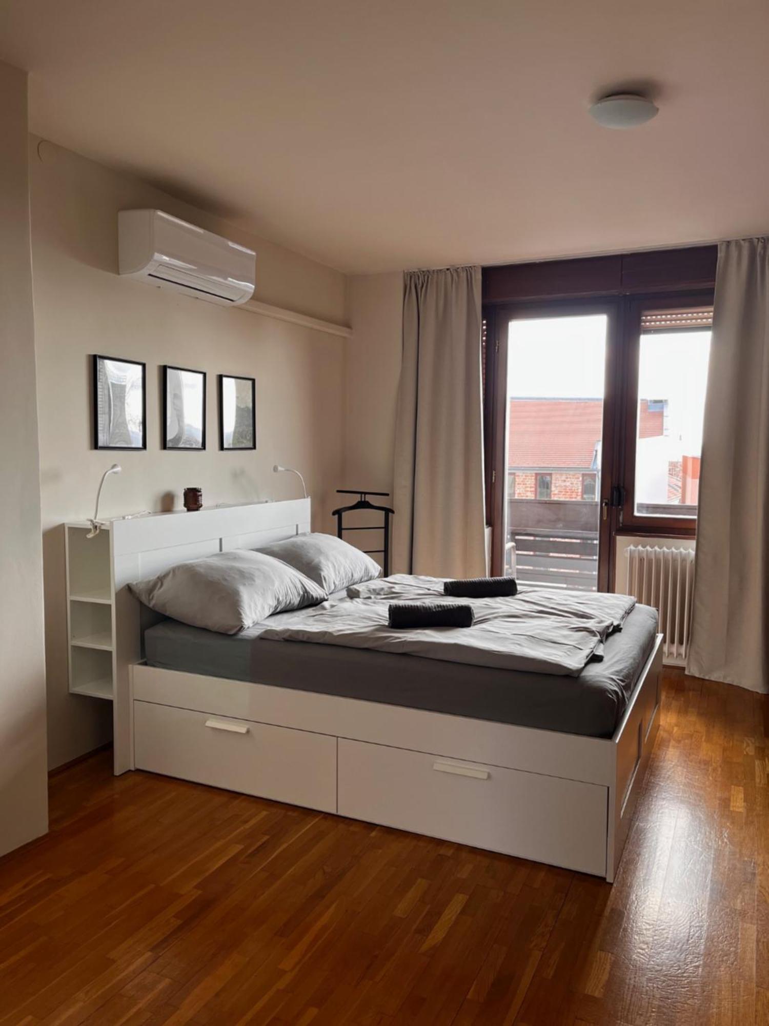Kacsoh Apartman Pecs Exterior photo